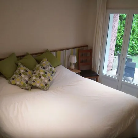 La Maison Rose فندق مبيت وإفطار Semboues